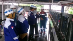 Pertamina Patra Niaga Sulawesi Cek Meter Arus di FT Parepare: Pastikan Akurasi Distribusi BBM 12 Pertamina Patra Niaga Sulawesi Cek Meter Arus di FT Parepare: Pastikan Akurasi Distribusi BBM