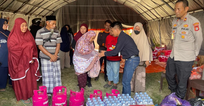 Pertamina Patra Niaga Sulawesi Salurkan Bantuan untuk Korban Kebakaran di Kelurahan Watang Soreang