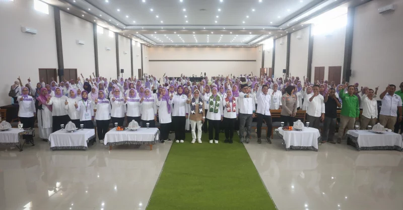 Pendidikan Kader Perempuan Bangsa di Baubau, Rustini Muhaimin Dorong Perempuan Jadi Pemimpin Perubahan 3 Pendidikan Kader Perempuan Bangsa di Baubau, Rustini Muhaimin Dorong Perempuan Jadi Pemimpin Perubahan