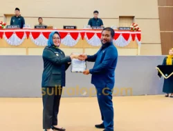 Wali Kota Kendari Serahkan Ranperda APBD-P 2025 ke DPRD