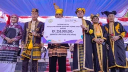 Bank Sultra Salurkan Bantuan CSR Gerobak Kuliner UMKM Senilai Rp250 Juta untuk Kota Baubau 18 Bank Sultra Salurkan Bantuan CSR Gerobak Kuliner UMKM Senilai Rp250 Juta untuk Kota Baubau