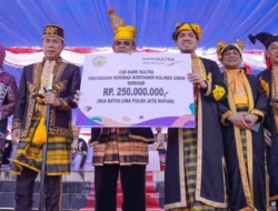 Bank Sultra Salurkan Bantuan CSR Gerobak Kuliner UMKM Senilai Rp250 Juta untuk Kota Baubau