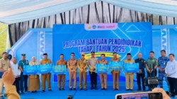 Gubernur Sultra Salurkan 7 Jenis Bantuan Pendidikan Lewat Program Penggaris 14 Gubernur Sultra Salurkan 7 Jenis Bantuan Pendidikan Lewat Program Penggaris