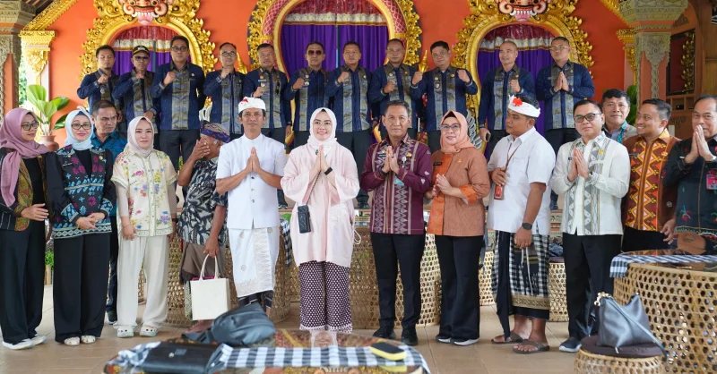 Wali Kota Kendari Sebut Desa Wisata Penglipuran Bali Contoh Nyata Kebersihan Berbasis Budaya 1 Wali Kota Kendari Sebut Desa Wisata Penglipuran Bali Contoh Nyata Kebersihan Berbasis Budaya