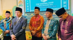 Menag Lantik 89 Dewan Hakim dan Pengawas STQH Nasional 2025 di Sultra 18 Menag Lantik 89 Dewan Hakim dan Pengawas STQH Nasional 2025 di Sultra