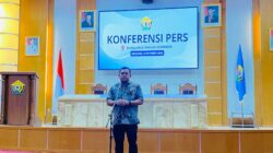 Kantor Penghubung Sultra di Jakarta Disegel, Mahasiswa Tuntut Asrama dan Dana Kontrakan Rp755 Juta 13 Kantor Penghubung Sultra di Jakarta Disegel, Mahasiswa Tuntut Asrama dan Dana Kontrakan Rp755 Juta