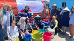 Pertamina Patra Niaga Sulawesi Salurkan 240 Ribu Liter Air Bersih untuk Warga Terdampak Kekeringan di Maros 13 Pertamina Patra Niaga Sulawesi Salurkan 240 Ribu Liter Air Bersih untuk Warga Terdampak Kekeringan di Maros