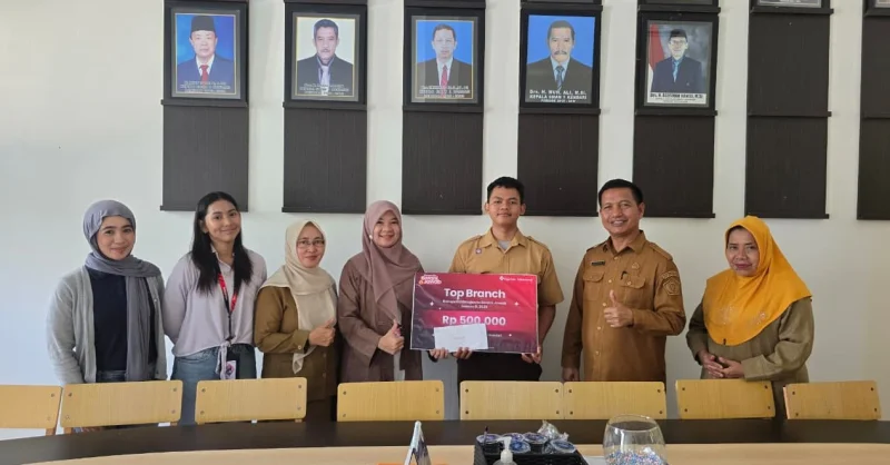 Cerita Tim SMAN 1 Kendari Usai Sabet Juara 3 Ilmupedia Berani Jawab Telkomsel Season 6 1 Cerita Tim SMAN 1 Kendari Usai Sabet Juara 3 Ilmupedia Berani Jawab Telkomsel Season 6