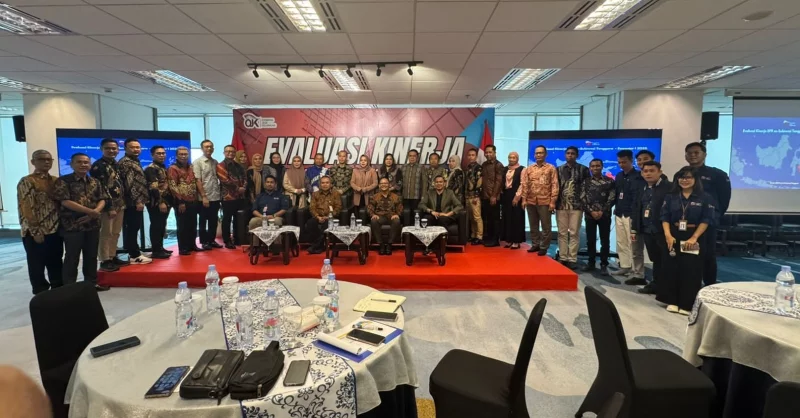 OJK dan Perbarindo Sultra Evaluasi Kinerja 14 BPR, Perkuat Ekosistem Perbankan Daerah 1 OJK dan Perbarindo Sultra Evaluasi Kinerja 14 BPR, Perkuat Ekosistem Perbankan Daerah