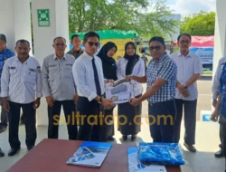 Program Penggaris ASR-Hugua: 17.500 Seragam Gratis untuk SMA Sederajat Disalurkan