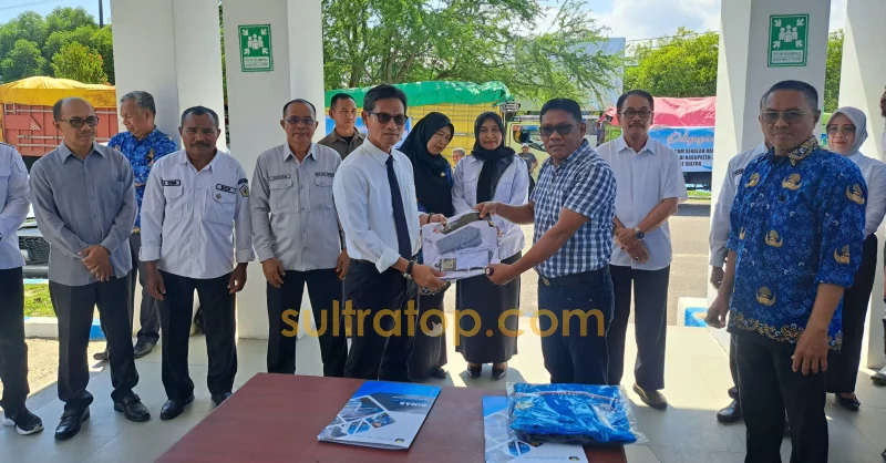 Program Penggaris ASR-Hugua: 17.500 Seragam Gratis untuk SMA Sederajat Disalurkan 1 Program Penggaris ASR-Hugua: 17.500 Seragam Gratis untuk SMA Sederajat Disalurkan