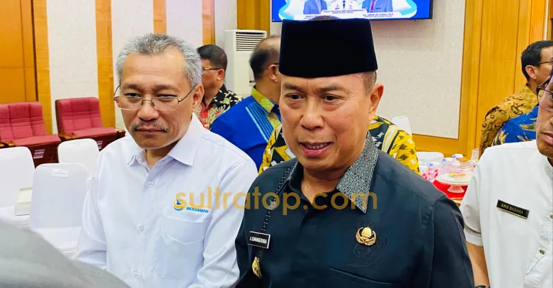 Gubernur Sultra Serahkan Sertifikat Lahan Sekolah Unggulan Garuda ke Kemendiktisaintek 3 Gubernur Sultra Serahkan Sertifikat Lahan Sekolah Unggulan Garuda ke Kemendiktisaintek