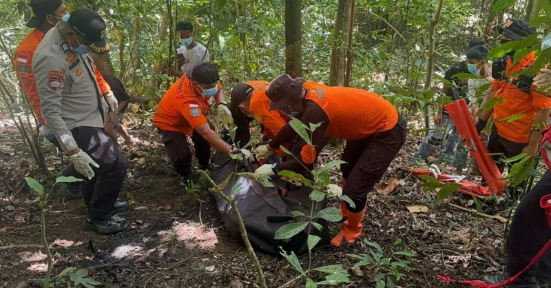 Hilang 9 Hari di Kebun, Warga Manuru Buton Ditemukan Meninggal Dunia 1 Hilang 9 Hari di Kebun, Warga Manuru Buton Ditemukan Meninggal Dunia