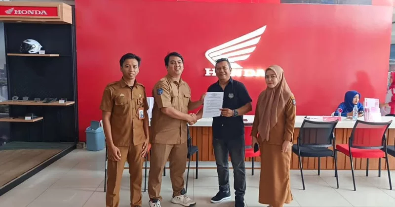 Jumlah SMK Binaan Asmo Sulsel Meningkat Pesat, Kini Capai 93 Sekolah dan 12 BLK 1 Jumlah SMK Binaan Asmo Sulsel Meningkat Pesat, Kini Capai 93 Sekolah dan 12 BLK