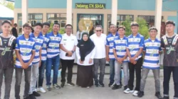 Dukungan Jaelani Bakar Semangat Tim Futsal SMAN 2 Raha Menuju Grand Final AXIS Nation Cup di Jakarta 8 Dukungan Jaelani Bakar Semangat Tim Futsal SMAN 2 Raha Menuju Grand Final AXIS Nation Cup di Jakarta
