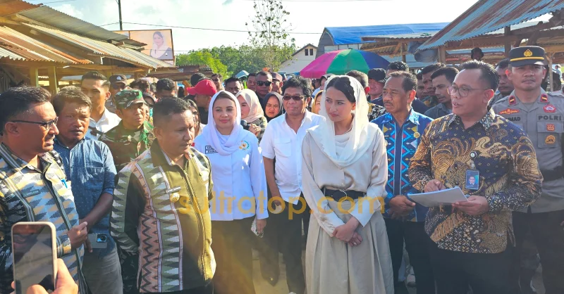 Wamendag Dukung Revitalisasi Pasar Guali, Darwin Usulkan Jadi Pasar Induk Muna Barat 1 Wamendag Dukung Revitalisasi Pasar Guali, Darwin Usulkan Jadi Pasar Induk Muna Barat