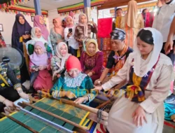 Produk Tenun dan Anyaman Muna Barat Bikin Wamendag Dyah Roro Esty Terkesima
