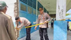 Pascagempa Muna Barat, Polsek Sawerigadi Tinjau Kerusakan Sekolah dan RSUD 5 Pascagempa Muna Barat, Polsek Sawerigadi Tinjau Kerusakan Sekolah dan RSUD
