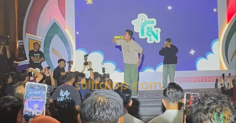 Fresly Nikijuluw Sukses Hibur Warga Kendari di Penutupan BIK 2025 1 Fresly Nikijuluw Sukses Hibur Warga Kendari di Penutupan BIK 2025