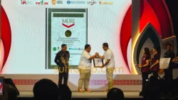 Dua Rekor MURI untuk IAIN Kendari, Bukti Komitmen Cetak Investor dan Literasi Keuangan Syariah 15 Dua Rekor MURI untuk IAIN Kendari, Bukti Komitmen Cetak Investor dan Literasi Keuangan Syariah