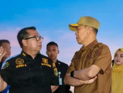 Gubernur Sultra Kucurkan Rp50 Juta Per Rumah dan Bantuan Pendidikan di Kampung Nelayan Merah Putih