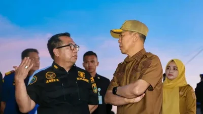 Gubernur Sultra Kucurkan Rp50 Juta Per Rumah dan Bantuan Pendidikan di Kampung Nelayan Merah Putih