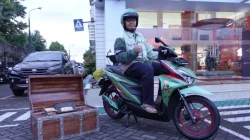 Astra Motor Sulsel Resmi Serahkan Honda BeAT One Piece x Tahilalats Edisi Zoro kepada Konsumen Makassar 15 Astra Motor Sulsel Resmi Serahkan Honda BeAT One Piece x Tahilalats Edisi Zoro kepada Konsumen Makassar