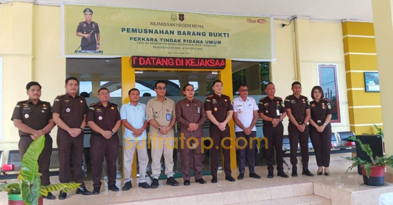 Kejari Muna Musnahkan Barang Bukti 29 Perkara, Termasuk 121 Gram Sabu 1 Kejari Muna Musnahkan Barang Bukti 29 Perkara, Termasuk 121 Gram Sabu