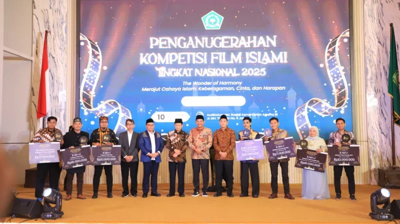 Sutradara Andhy Loppes Harumkan Nama Sultra, Dua Filmnya Juara di Kompetisi Film Islami Nasional 2025 3 Sutradara Andhy Loppes Harumkan Nama Sultra, Dua Filmnya Juara di Kompetisi Film Islami Nasional 2025
