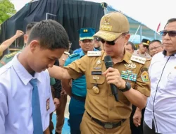 Gubernur ASR Gelontorkan Beasiswa Rp475 Juta untuk 160 Siswa Berprestasi