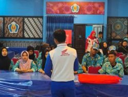 Asmo Sulsel Bekali Siswa SMKN 2 Pangkep dengan Edukasi Safety Riding, Tekankan Fokus dan Kesiapan Tubuh saat Berkendara