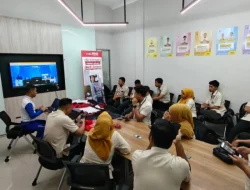 Asmo Sulsel Bekali Karyawan PT Adira Palopo Edukasi Safety Riding untuk Tekan Risiko Kecelakaan