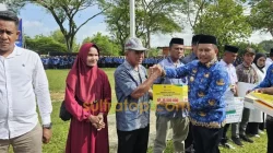 Komitmen Pengentasan Kemiskinan, Pemkab Muna Barat Salurkan Bantuan RTLH kepada 92 KK