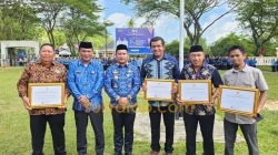 Dukung Program MBG, Empat Pengusaha Lokal Terima Penghargaan dari Bupati Muna Barat