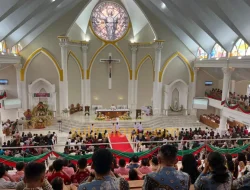 Perayaan Natal 2025 di Gereja Santo Clemens Kendari Berjalan Aman, Diikuti 3.000 Jemaat