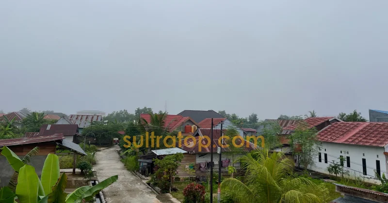 BMKG Prediksi Malam Pergantian Tahun Baru 2026 di Sultra Diwarnai Hujan Ringan