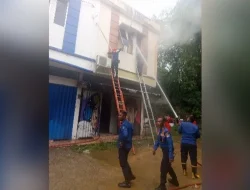 Ruko Anggota DPD RI Umar Bonte Terbakar di Kendari, Titik Api Muncul di Lantai Dua