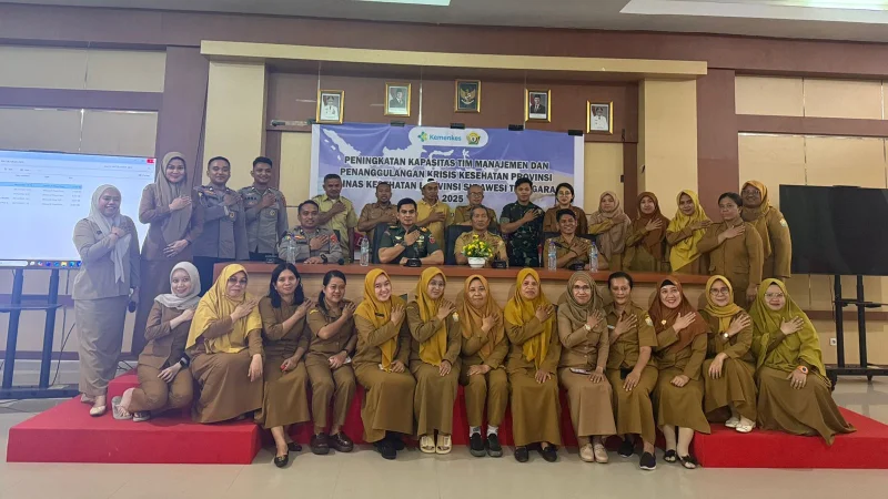 Isi Materi di Dinkes Sultra, Pgs Karumkit Korem 143/HO Paparkan Peran TNI dalam Penanggulangan Bencana 3 Isi Materi di Dinkes Sultra, Pgs Karumkit Korem 143/HO Paparkan Peran TNI dalam Penanggulangan Bencana