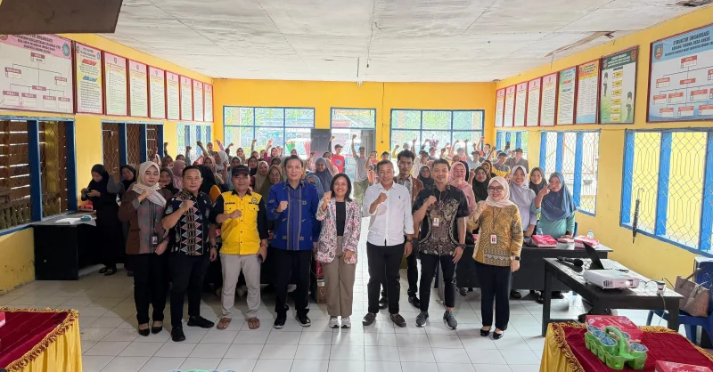 OJK Sultra Tingkatkan Literasi Keuangan Masyarakat Desa di Konawe Selatan 1 OJK Sultra Tingkatkan Literasi Keuangan Masyarakat Desa di Konawe Selatan