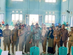 Pelayanan Jemput Bola Disdukcapil Muna Barat Disambut Antusias Warga Pulau Maginti