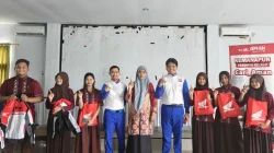 Asmo Sulsel Gelar Edukasi Safety Riding untuk Siswa SMAN 4 Kendari 10 Asmo Sulsel Gelar Edukasi Safety Riding untuk Siswa SMAN 4 Kendari