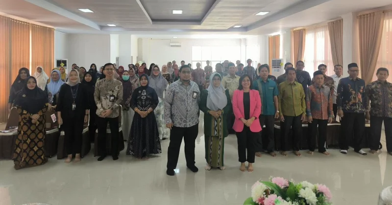 OJK Bersama BEI dan Kemenag Kendari Gelar Sekolah Pasar Modal Syariah untuk ASN 1 OJK Bersama BEI dan Kemenag Kendari Gelar Sekolah Pasar Modal Syariah untuk ASN