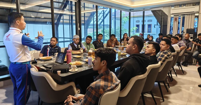 Asmo Sulsel Dorong Kesadaran Safety Riding di Kalangan Sales Force Honda Sultra 1 Asmo Sulsel Dorong Kesadaran Safety Riding di Kalangan Sales Force Honda Sultra