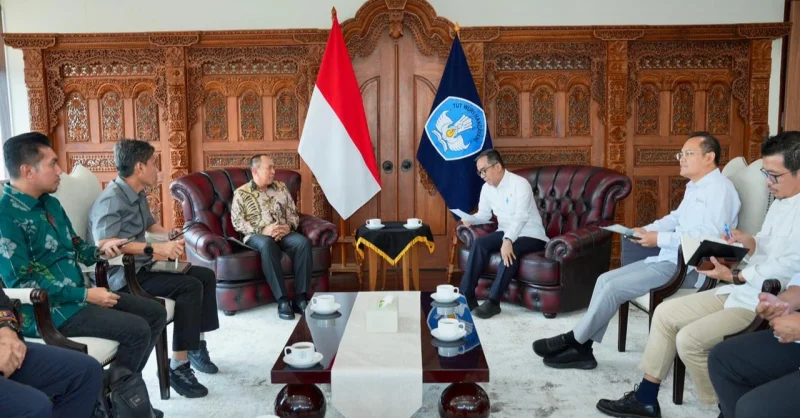 Gubernur Sultra Temui Mendiktisaintek, Perkuat Implementasi Sekolah Garuda 1 Gubernur Sultra Temui Mendiktisaintek, Perkuat Implementasi Sekolah Garuda