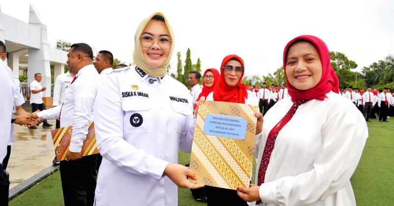 Ratusan Ketua RT dan RW se-Kota Kendari Dikukuhkan, Wali Kota Minta Peka dan Peduli Warga 1 Ratusan Ketua RT dan RW se-Kota Kendari Dikukuhkan, Wali Kota Minta Peka dan Peduli Warga