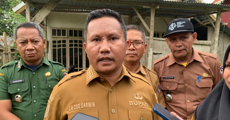 Bupati Muna Barat Turun Tangan Dampingi Korban Dugaan Pelecehan di Ponpes Darul Mukhlasin 1 Bupati Muna Barat Turun Tangan Dampingi Korban Dugaan Pelecehan di Ponpes Darul Mukhlasin