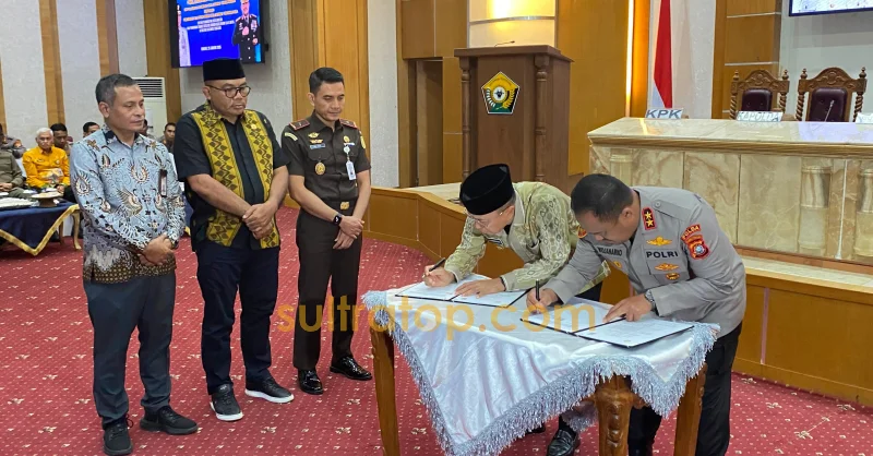 Seribu Kasus Kecelakaan Setahun, Pemprov–Polda Sultra Perkuat Kerja Sama Keselamatan Jalan 1 Seribu Kasus Kecelakaan Setahun, Pemprov–Polda Sultra Perkuat Kerja Sama Keselamatan Jalan