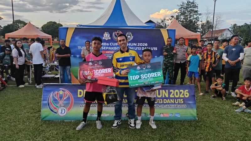 BPR Bahteramas Konsel Tambah Hadiah Top Score Turnamen U-13 dan U-15 DEFA MBs CUP I 3 BPR Bahteramas Konsel Tambah Hadiah Top Score Turnamen U-13 dan U-15 DEFA MBs CUP I