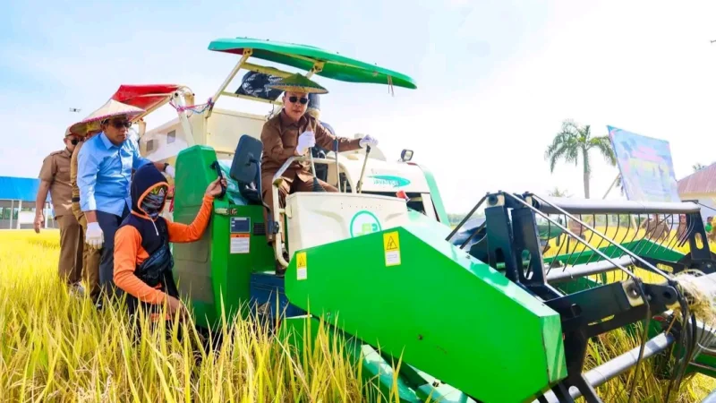 Tahun Pertama yang Krusial: ASR–Hugua dan Babak Awal Transformasi Sulawesi Tenggara 8 Tahun Pertama yang Krusial: ASR–Hugua dan Babak Awal Transformasi Sulawesi Tenggara