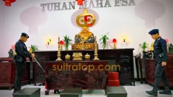 Imlek 2026 di Kendari Dijaga Ketat, Gegana Turun Sterilisasi Vihara Tekad Maitreya dan Eka Dharma